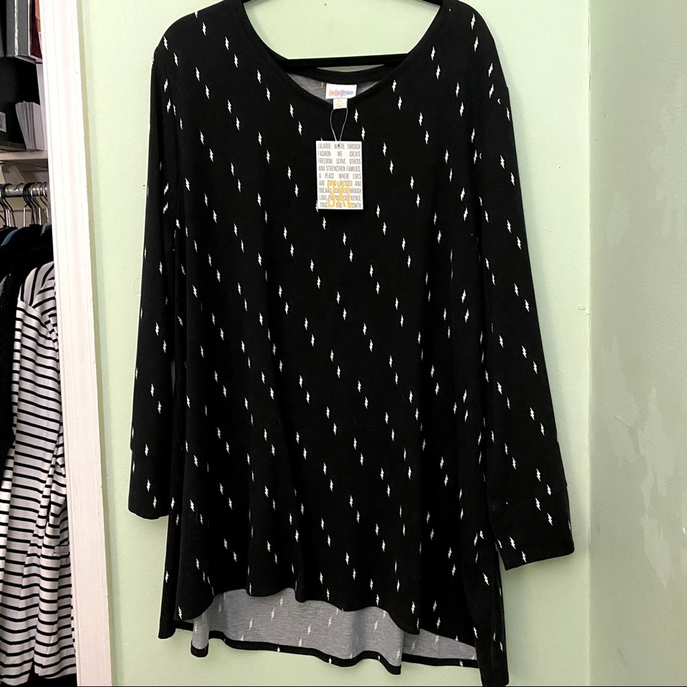 NWT Lularoe Black Lighting Bolt Tee